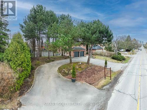 107 ARNOLD AVENUE  Vaughan, ON L4J 1B6