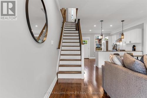 39 Fairleigh Avenue N, Hamilton, ON - Indoor Photo Showing Other Room