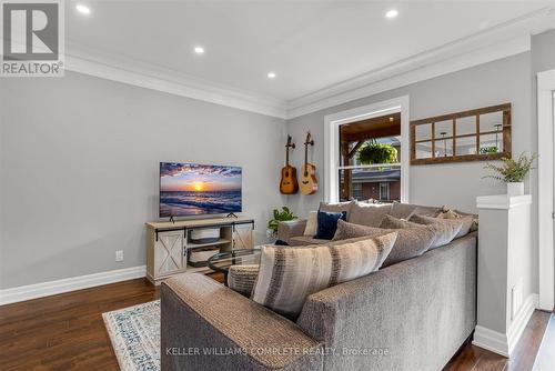 39 Fairleigh Avenue N, Hamilton, ON - Indoor