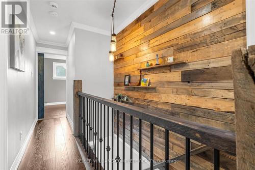39 Fairleigh Avenue N, Hamilton, ON - Indoor Photo Showing Other Room