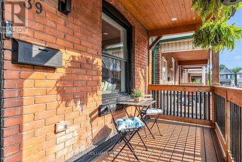 39 Fairleigh Avenue N, Hamilton, ON - Outdoor With Exterior