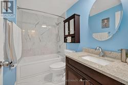 Renovated modern 4 piece main bathroom - 