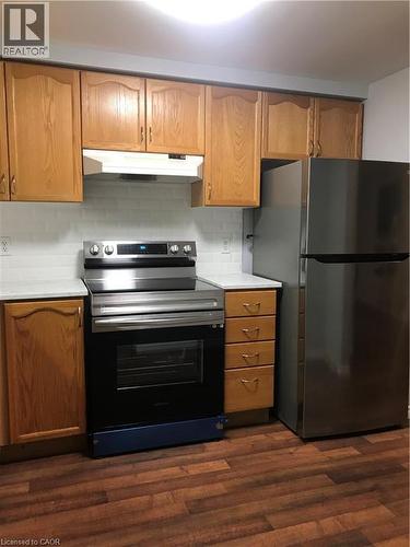 470 Bankside Drive, Kitchener, ON - Indoor Photo Showing Kitchen
