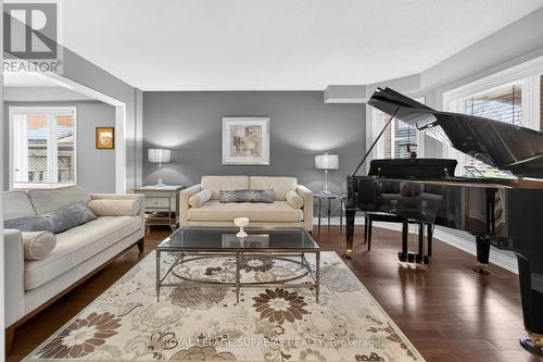 88 Empress Road, Vaughan, ON - Indoor Photo Showing Living Room