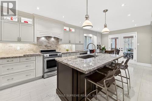 88 Empress Road, Vaughan, ON - Indoor Photo Showing Kitchen With Upgraded Kitchen