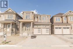 7 CONDUCTOR AVENUE Whitchurch-Stouffville, ON L4A 4X5