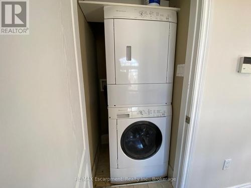 2430 Second Street, Burlington (Brant), ON - Indoor Photo Showing Laundry Room