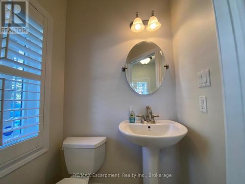2430 Second Street, Burlington (Brant), ON - Indoor Photo Showing Bathroom