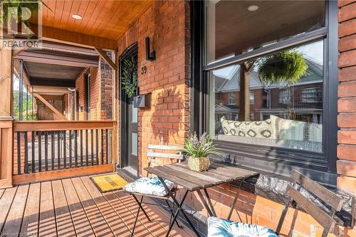 39 Fairleigh Avenue N, Hamilton, ON - Outdoor