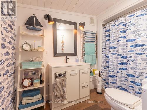 3412 Locust Street, Port Colborne (Sherkston), ON - Indoor Photo Showing Bathroom