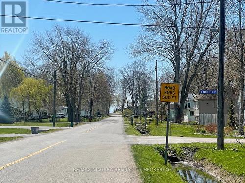 3412 Locust Street, Port Colborne (Sherkston), ON - Outdoor