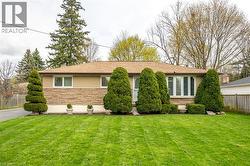 169 SEMINOLE Road Ancaster, ON L9G 1Y7