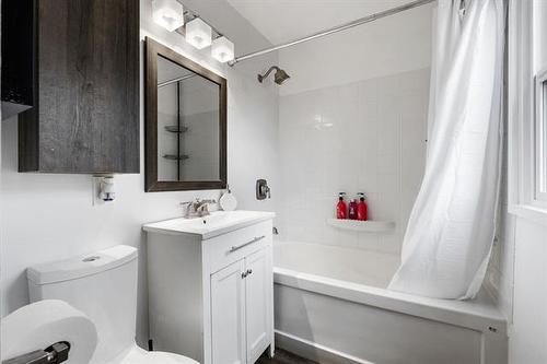 938 Talbot Ave, Winnipeg, MB 