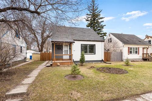938 Talbot Ave, Winnipeg, MB 