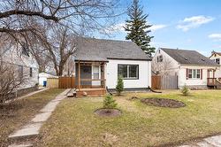 938 Talbot AVE  Winnipeg, MB R2L 0T2