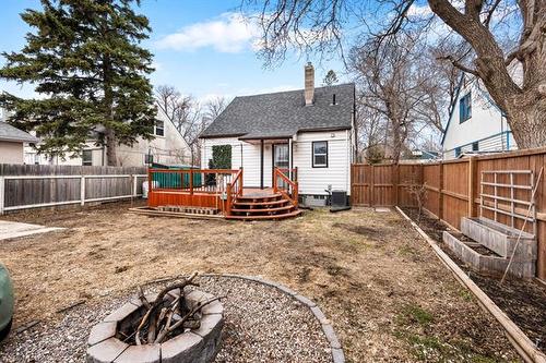 938 Talbot Ave, Winnipeg, MB 