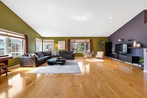 66 Breland Bay, Winnipeg, MB 