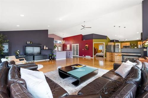 66 Breland Bay, Winnipeg, MB 