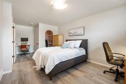 66 Breland Bay, Winnipeg, MB 