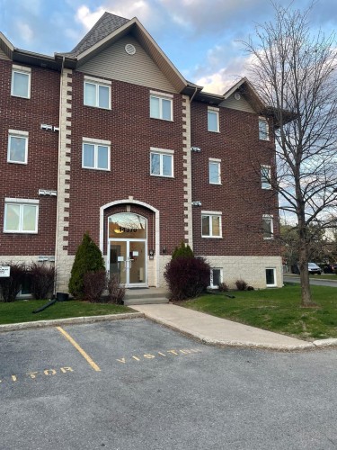 Front of Structure - 304-14370 Rue Jolicoeur, Montréal (Pierrefonds-Roxboro), QC - Outdoor