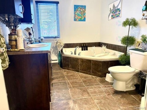 Bathroom - 304-14370 Rue Jolicoeur, Montréal (Pierrefonds-Roxboro), QC - Indoor Photo Showing Bathroom