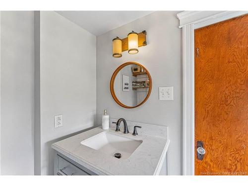 10 Stanley Oliver Rd, Back Bay, NB 