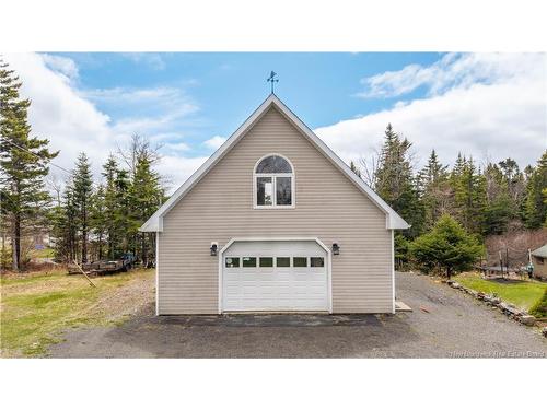 10 Stanley Oliver Rd, Back Bay, NB 