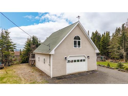 10 Stanley Oliver Rd, Back Bay, NB 