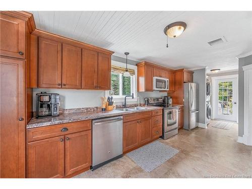 10 Stanley Oliver Rd, Back Bay, NB 
