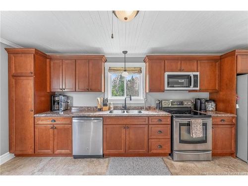 10 Stanley Oliver Rd, Back Bay, NB 