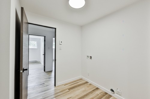 Intergénération - 750 5E Rang, Sainte-Julienne, QC - Indoor Photo Showing Other Room