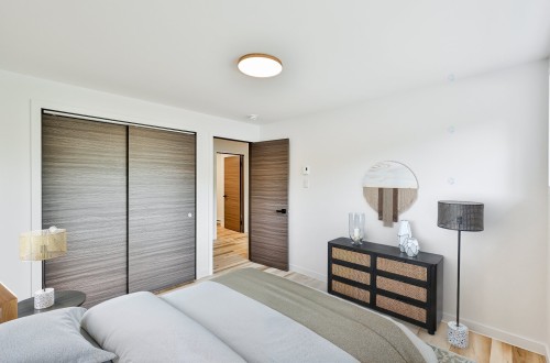 Intergénération - 750 5E Rang, Sainte-Julienne, QC - Indoor Photo Showing Bedroom