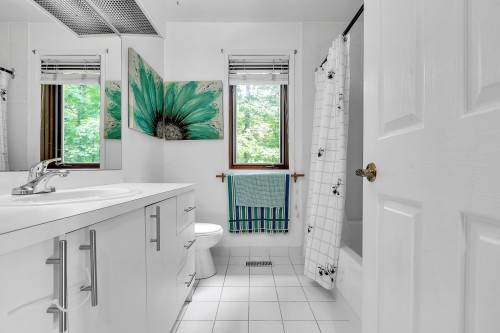Salle de bains - 605 Ch. De Montfort, Saint-Adolphe-D'Howard, QC - Indoor Photo Showing Bathroom