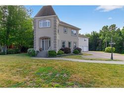 125 du Golf ST Dieppe, NB E1A 8K9