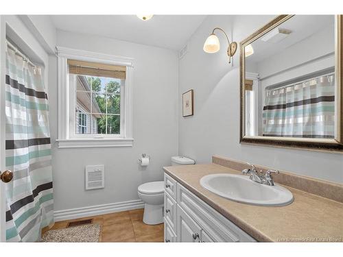 125 Du Golf St, Dieppe, NB 