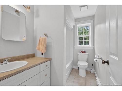 125 Du Golf St, Dieppe, NB 