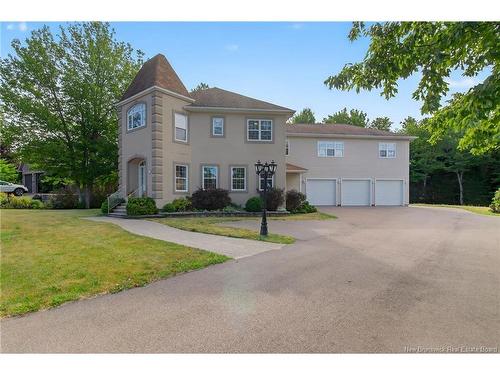 125 Du Golf St, Dieppe, NB 