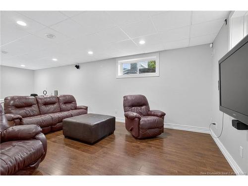 125 Du Golf St, Dieppe, NB 