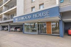 908-3200 Portage AVE  Winnipeg, MB R3K 0Y7