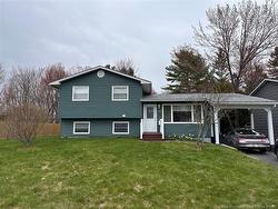 23 Barker ST Oromocto, NB E2V 2K4