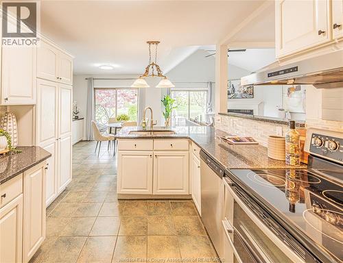 1257 Imperial, Windsor, ON - Indoor Photo Showing Kitchen