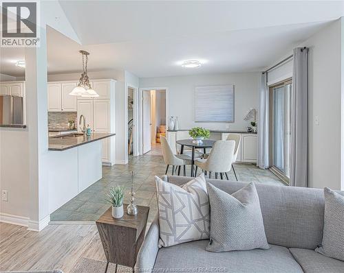 1257 Imperial, Windsor, ON - Indoor Photo Showing Living Room