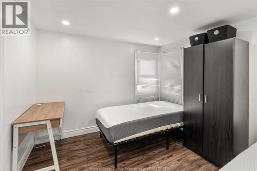 375 Bridge, Windsor, ON - Indoor Photo Showing Bathroom