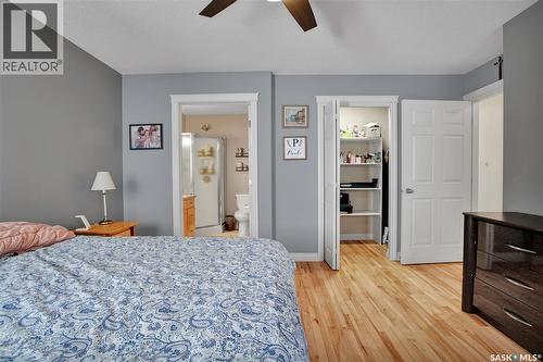 201 Brookside Court, Warman, SK - Indoor Photo Showing Bedroom