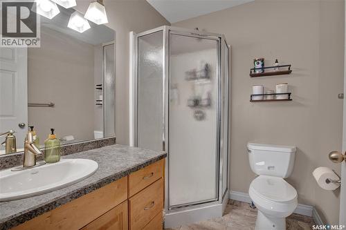 201 Brookside Court, Warman, SK - Indoor Photo Showing Bathroom