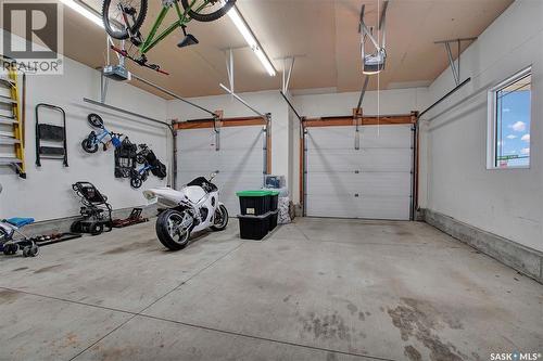 201 Brookside Court, Warman, SK - Indoor Photo Showing Garage