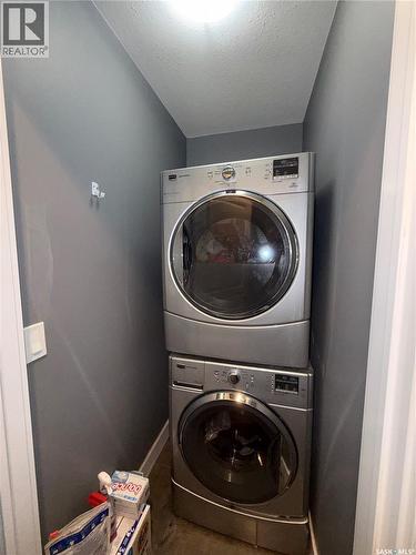 501 Redwood Crescent, Warman, SK - Indoor Photo Showing Laundry Room