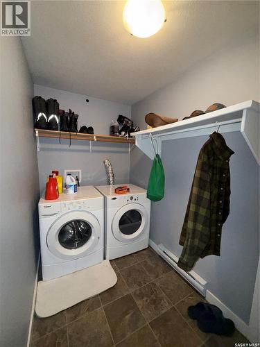 501 Redwood Crescent, Warman, SK - Indoor Photo Showing Laundry Room