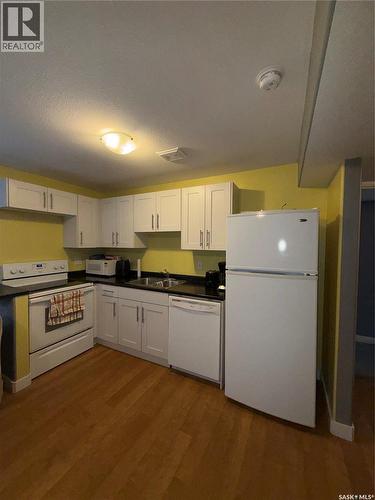 501 Redwood Crescent, Warman, SK - Indoor Photo Showing Kitchen