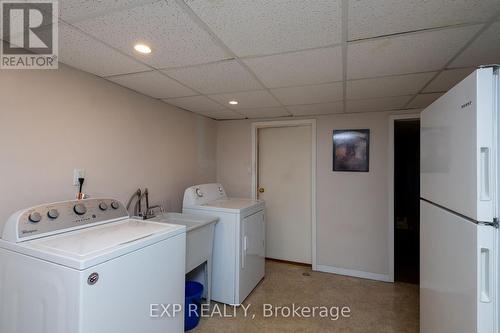490 Blake Street, London South (South K), ON - Indoor Photo Showing Laundry Room